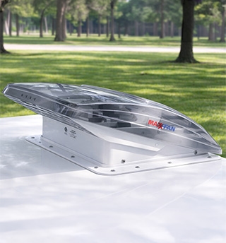 copertura ventilazione tetto MaxxFan trasparente